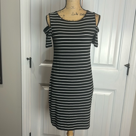 White House Black Market Dresses & Skirts - White House Black Market dress